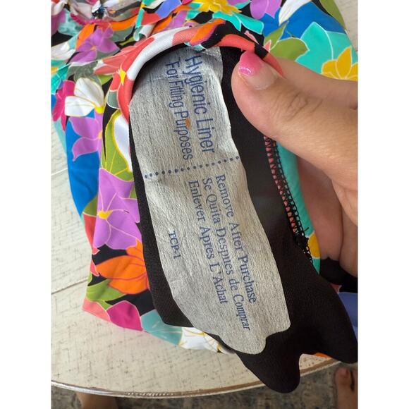 Swim Solutions Women's Multi Off-The-Shoulder Ruffled Swimsuit Size 20W - Picture 6 of 9